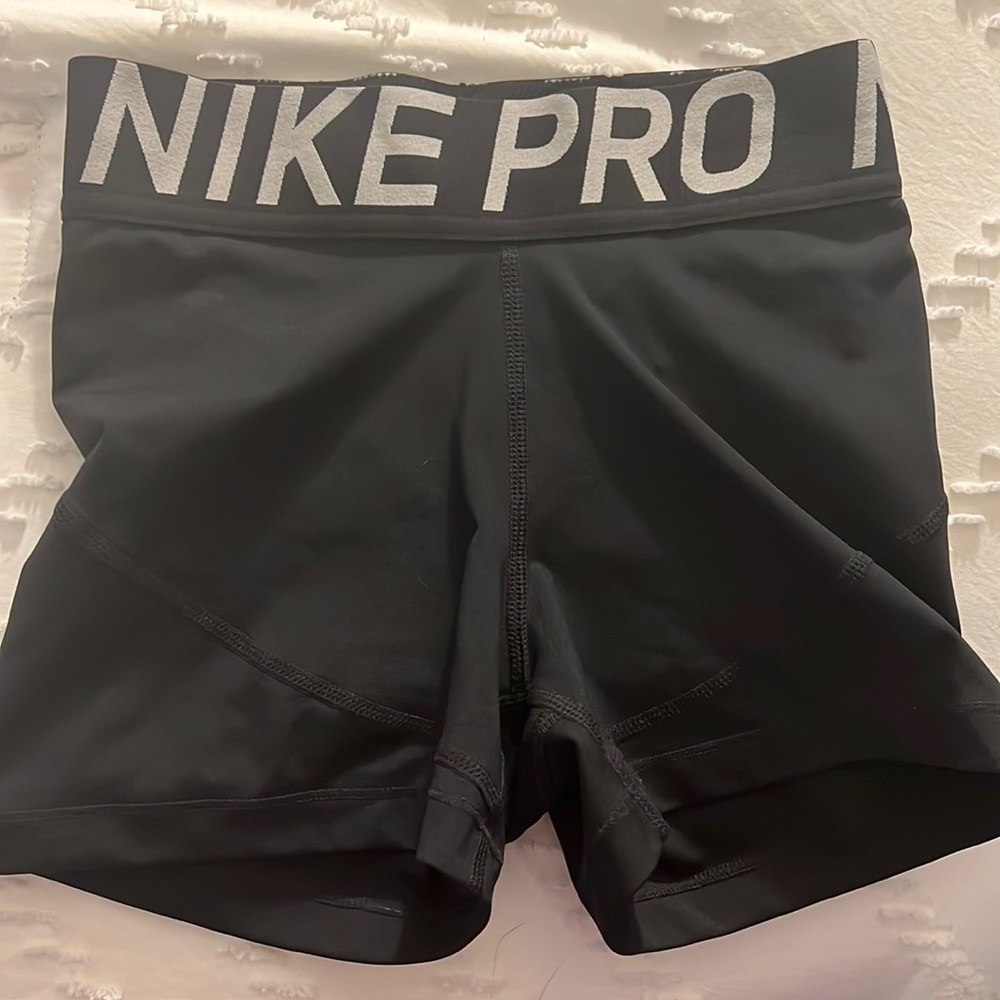 XS black Nike Pro shorts!